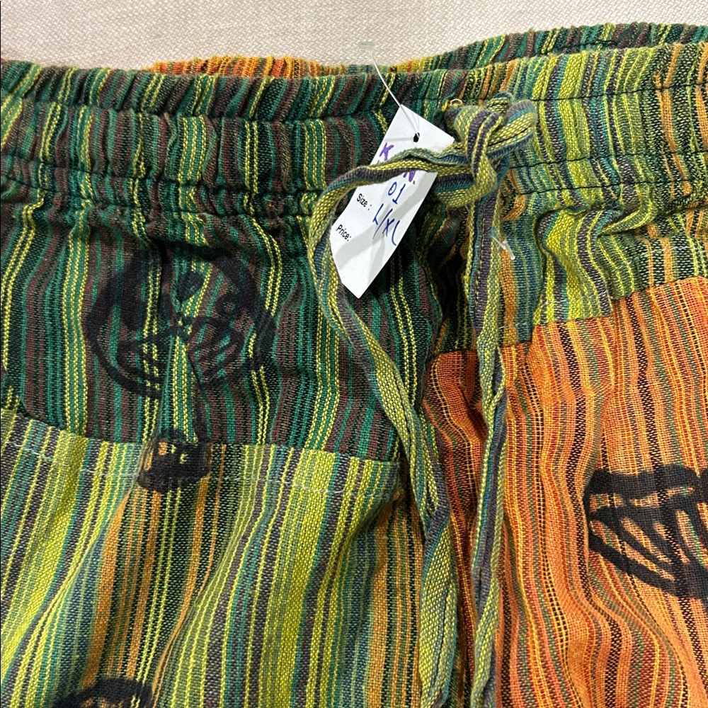 Shop Therapy Mushroom Patchwork Cargo Shorts L/XL… - image 2